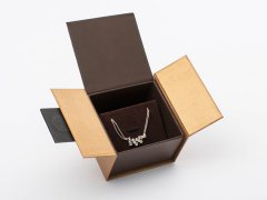 fashion accessories packaging