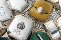 Plastic Jewelry Boxes: Materials and Benefits