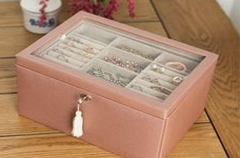 Choosing the Right Material for Your Jewelry Box