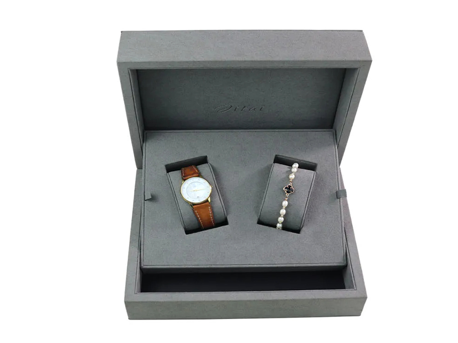 WWB011 Compact watch packaging