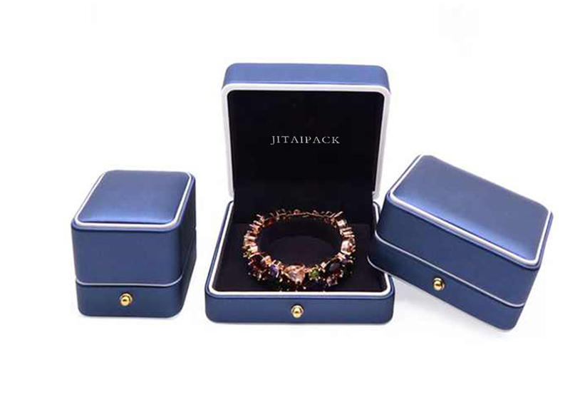 JPB072 luxurious leather bracelet box