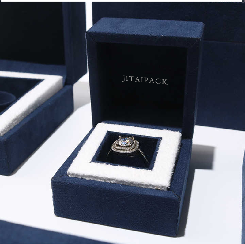 JPB100 Branded Logo Embossing Ring Box