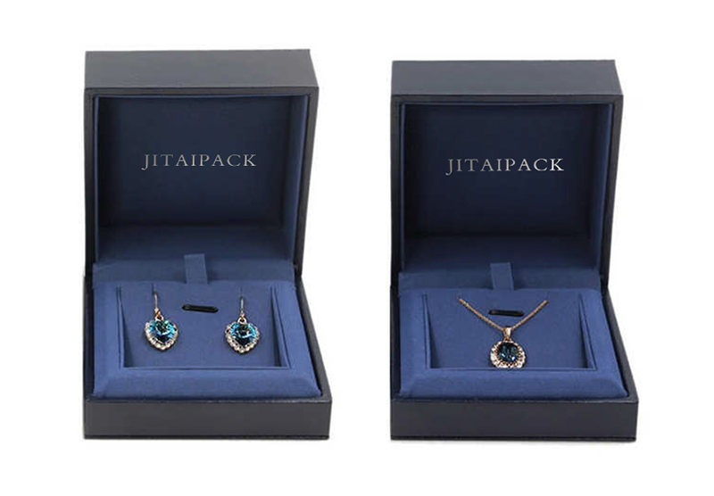 JPB102 earring box and pendant box