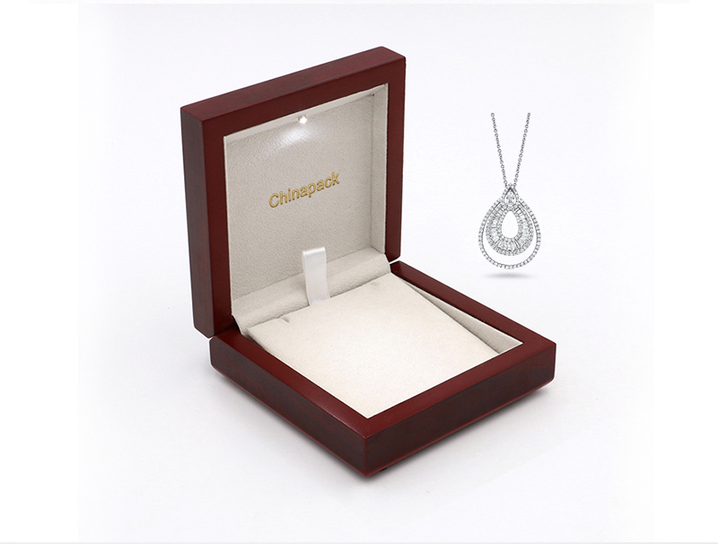 JWB012 wood necklace jewellery packaging